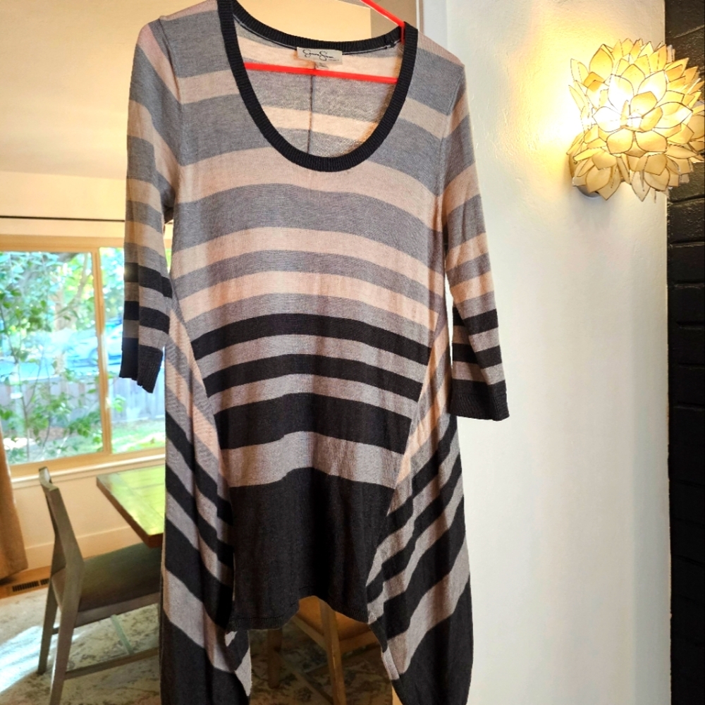 Jessica Simpson maternity sweater